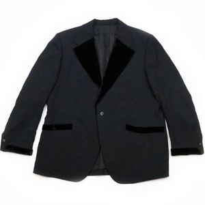 VINTAGE Academy Awards Clothes Black Velvet Tuxedo